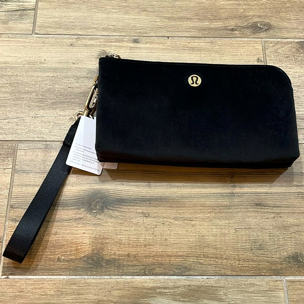 Lululemon Athletica Curved Wristlet *Velour